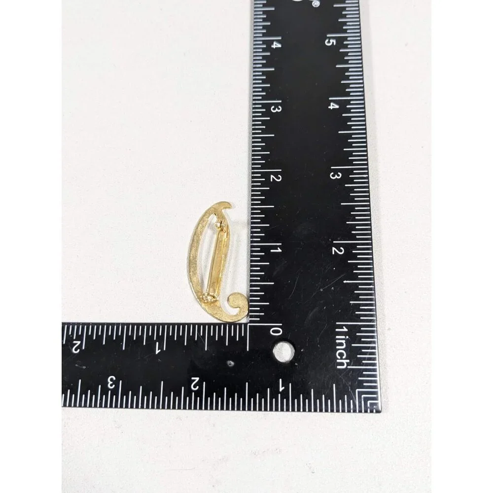Vintage Gold Tone Initial Letter‎ D Pin Brooch